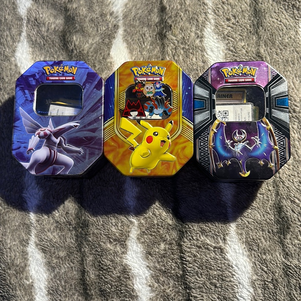 Mystery Pokémon cards, comes with one pin